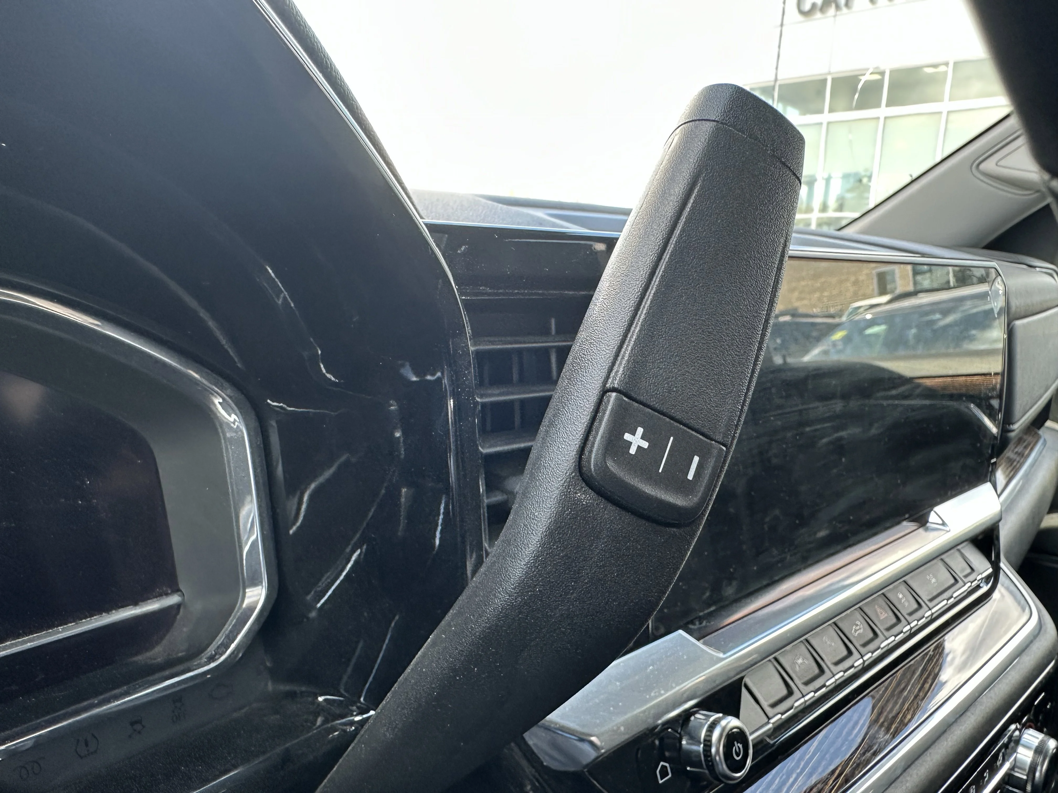 Certified Used 2025 White GMC Elevation image 17