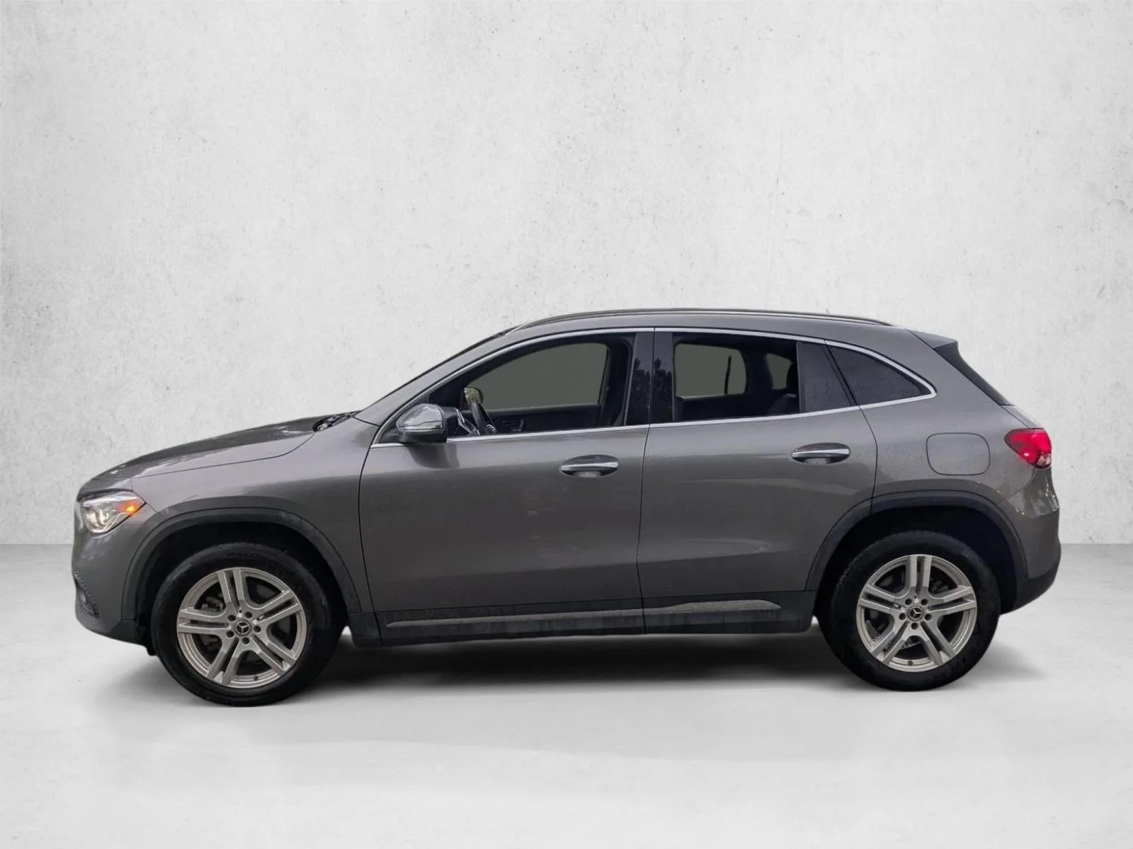 Used 2023 Mountain Grey Metallic Mercedes-Benz GLA 250 image 7