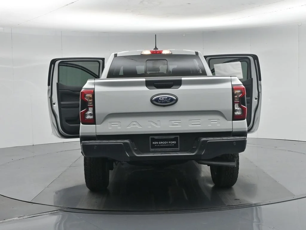 New 2026 Avalanche Ford XLT image 31