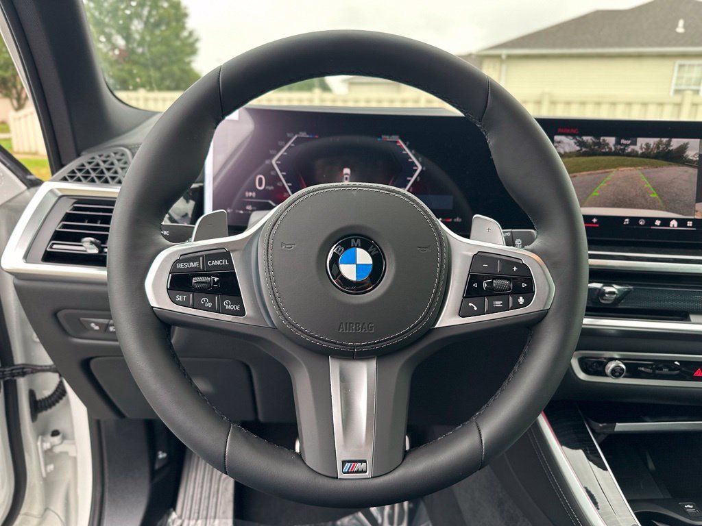New 2026 Alpine White BMW xDrive40i image 30