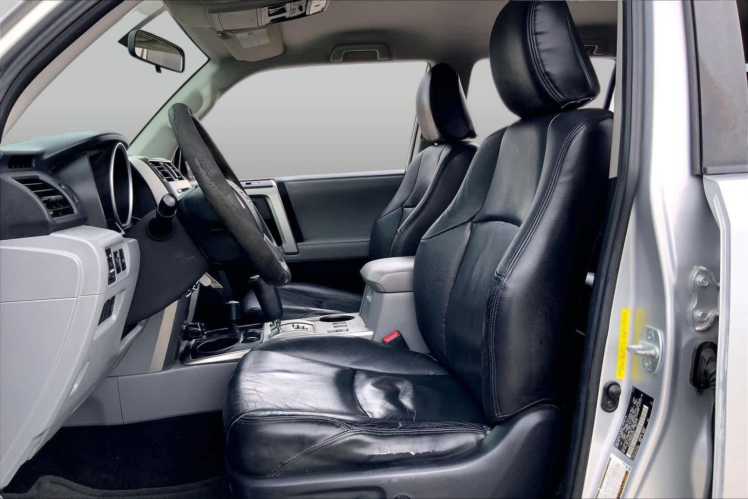 Used 2011 Classic Silver Metallic Toyota SR5 image 7