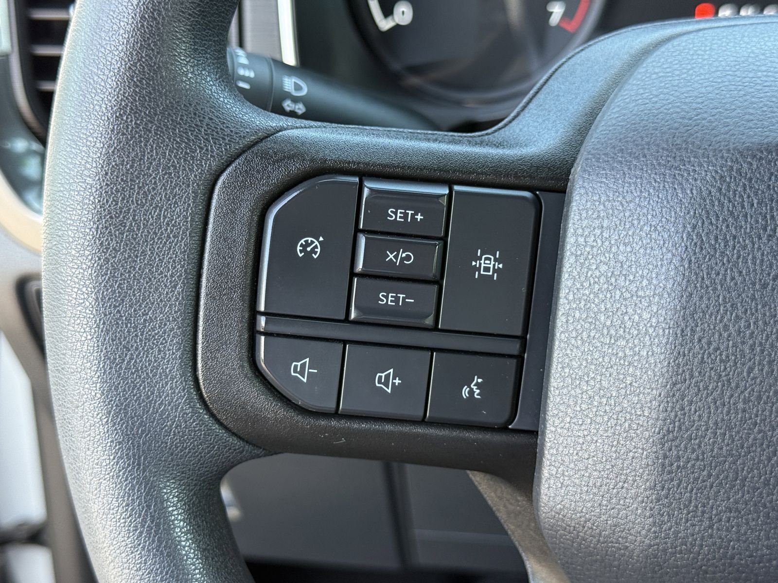 Certified Used 2023 Avalanche Ford XL image 32