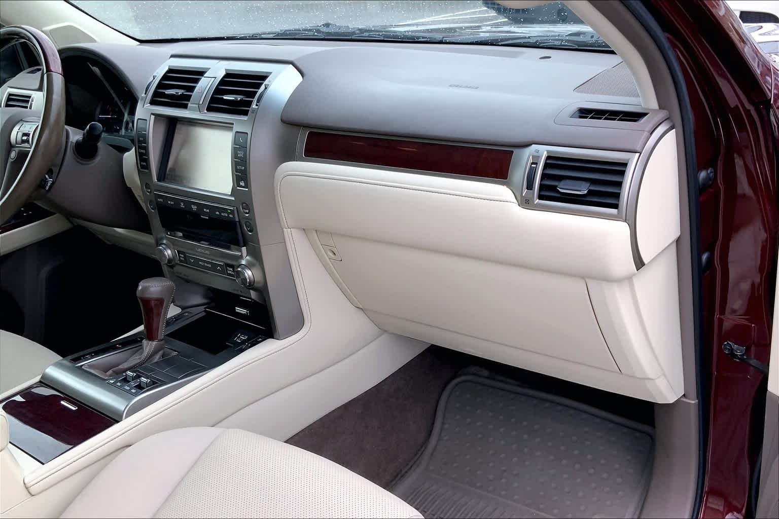 Used 2016 Claret Mica Lexus  image 18