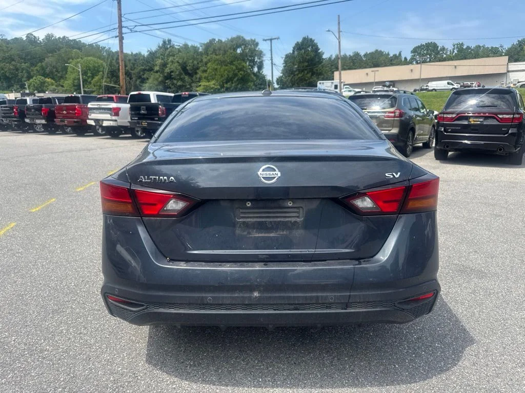 Certified Used 2021 Blue Nissan 2.5 SV image 5
