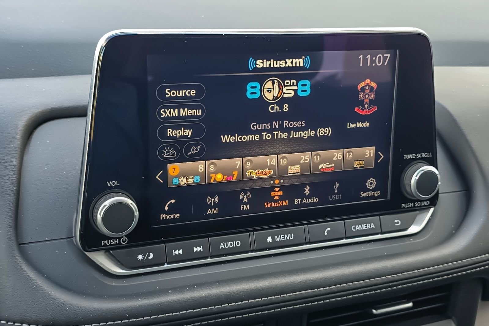 Used 2025 Gray Nissan SV image 17