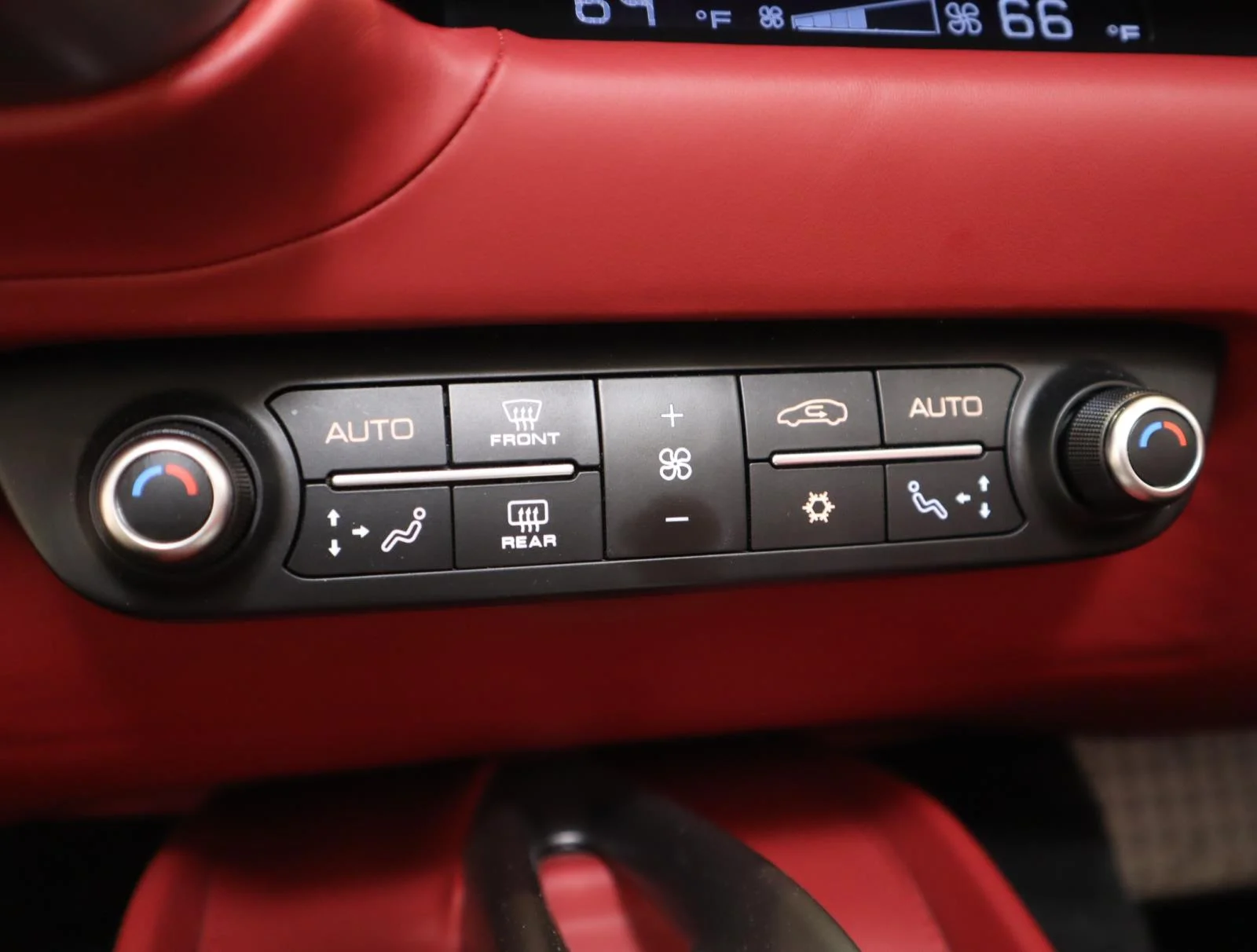 Used 2021 Nero Ferrari Convertible image 34