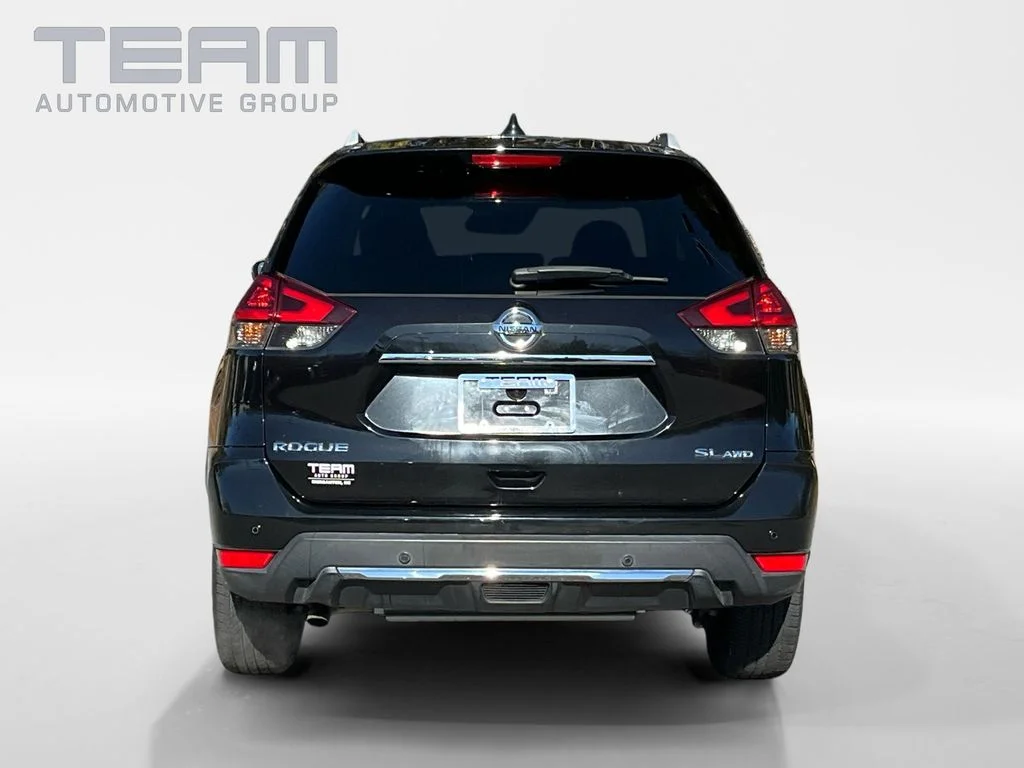 Used 2020 Black Nissan SL image 6