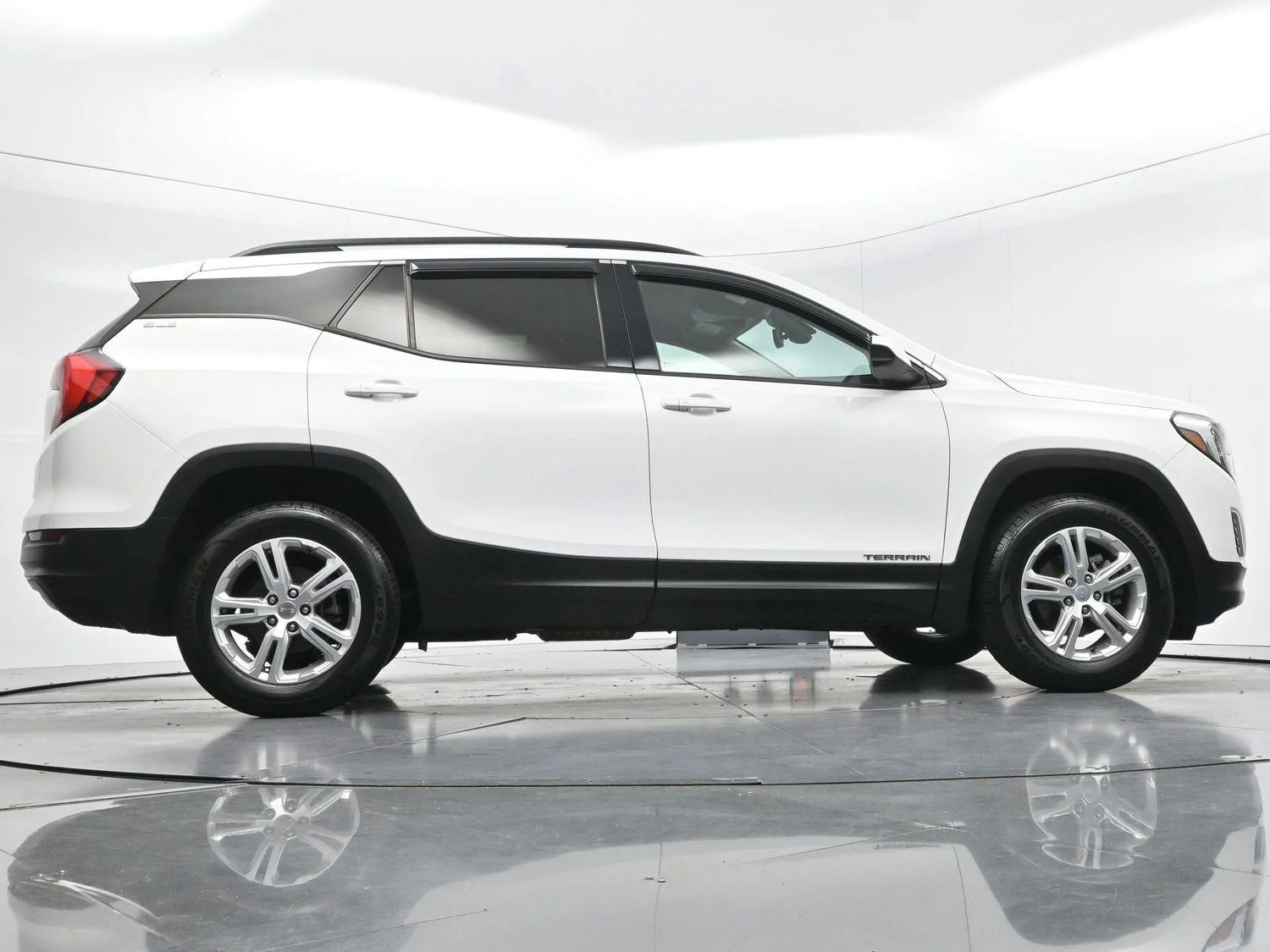 Used 2020 Summit White GMC SLE image 51