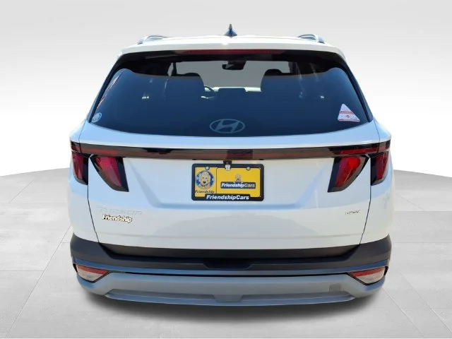 Used 2025 White Hyundai SEL image 6