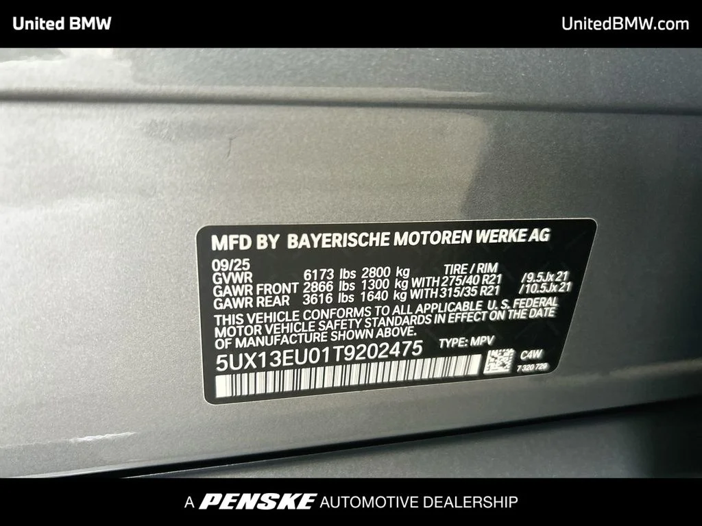 Used 2026 Skyscraper Grey Metallic BMW sDrive40i image 23