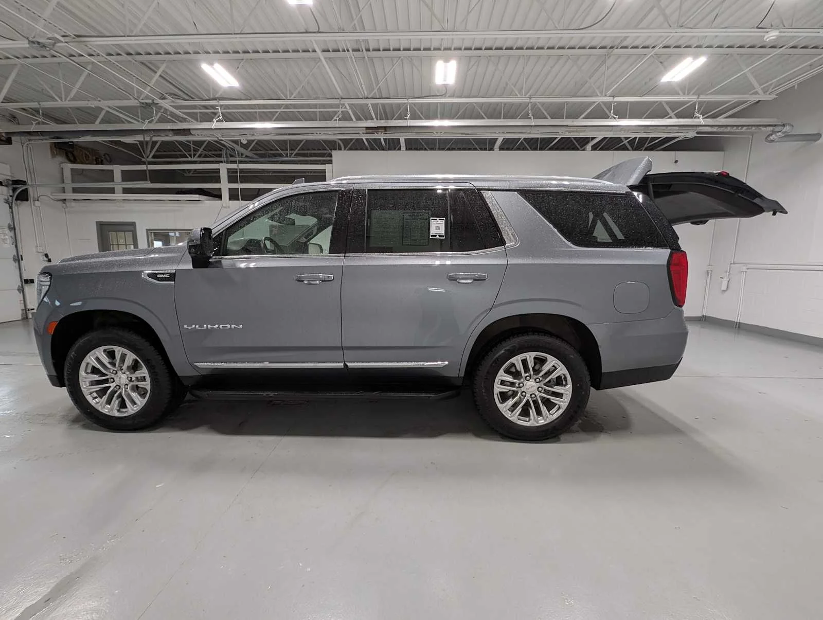 Used 2022 Satin Steel Metallic GMC SLT image 12