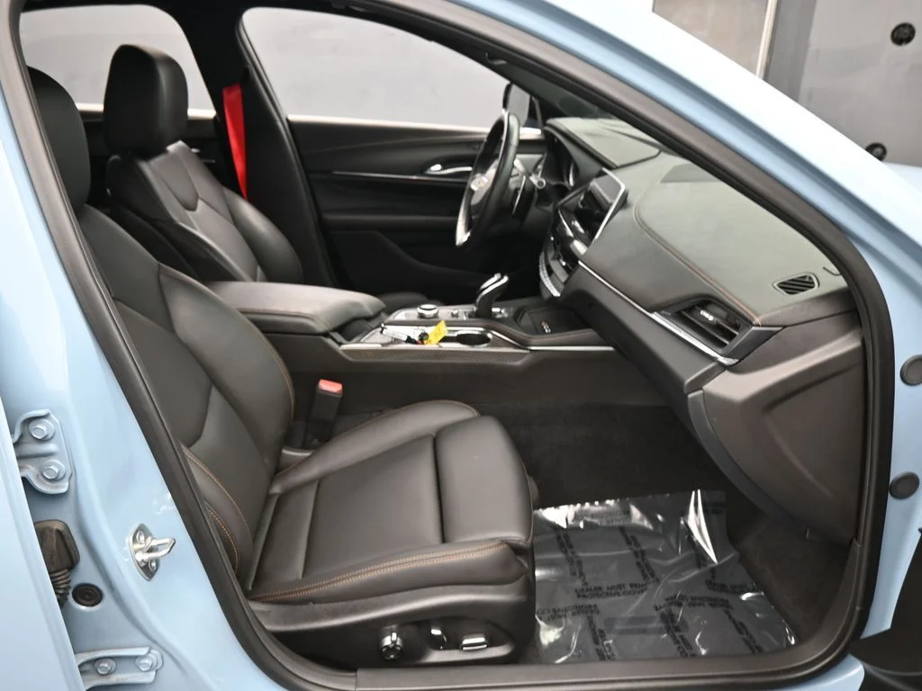 Used 2025 Drift Metallic Cadillac V-Series image 41
