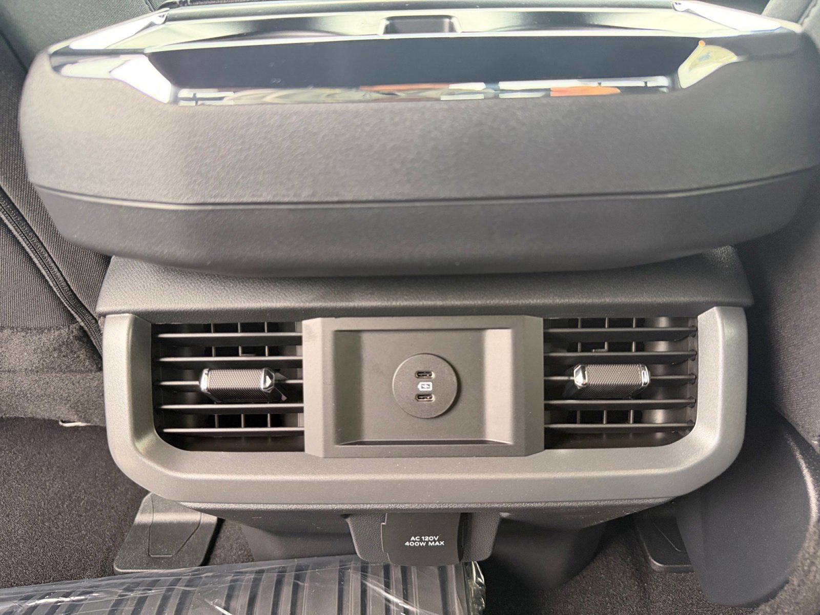 New 2026 Oxford White Ford XLT image 23