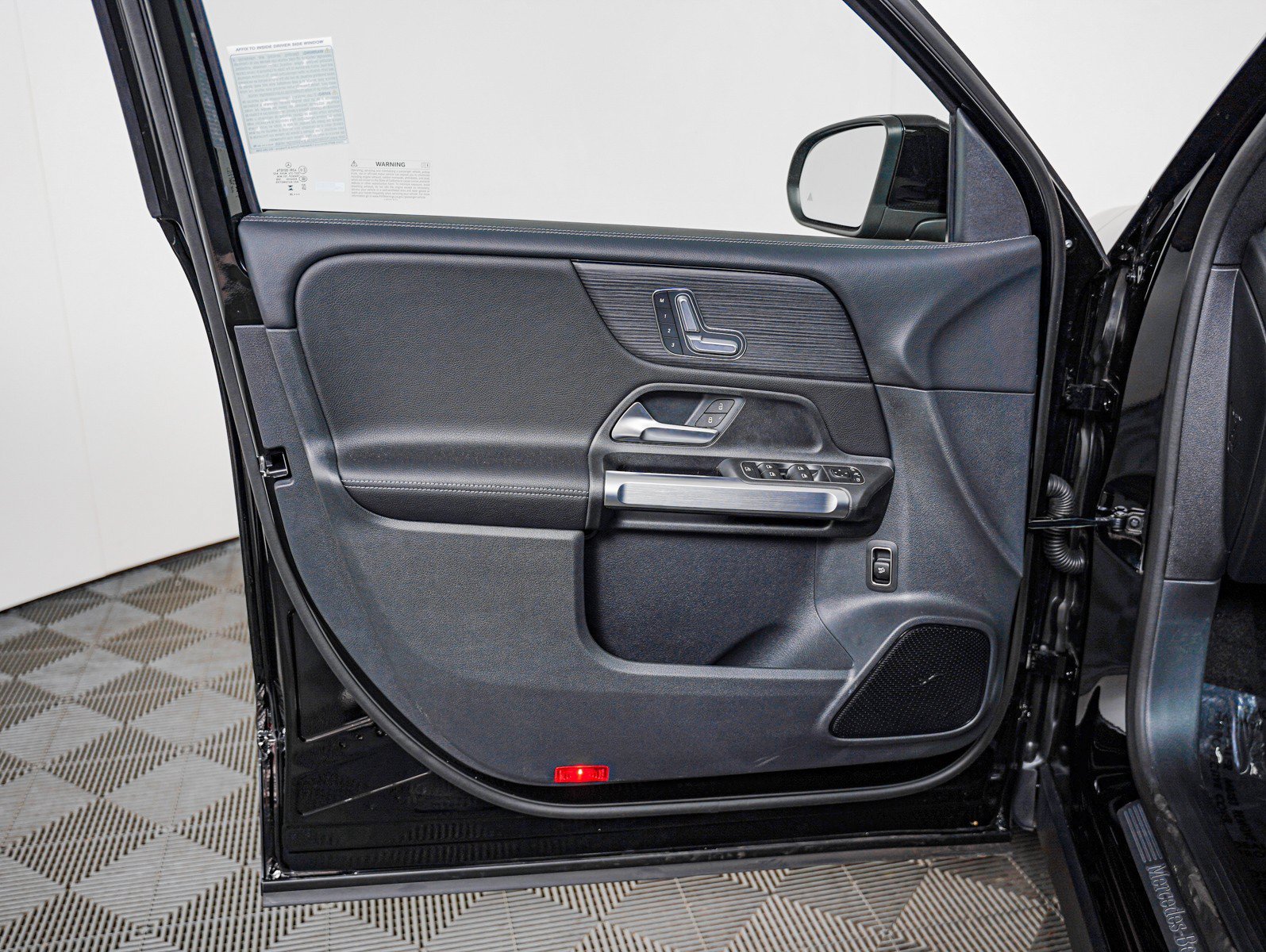 New 2026 Night Black Mercedes-Benz GLB 250 image 21