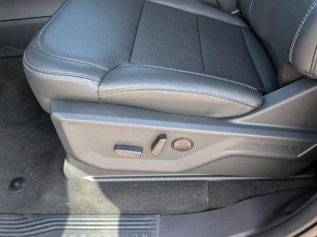 New 2026 Agate Black Metallic Ford MAX Platinum® image 69