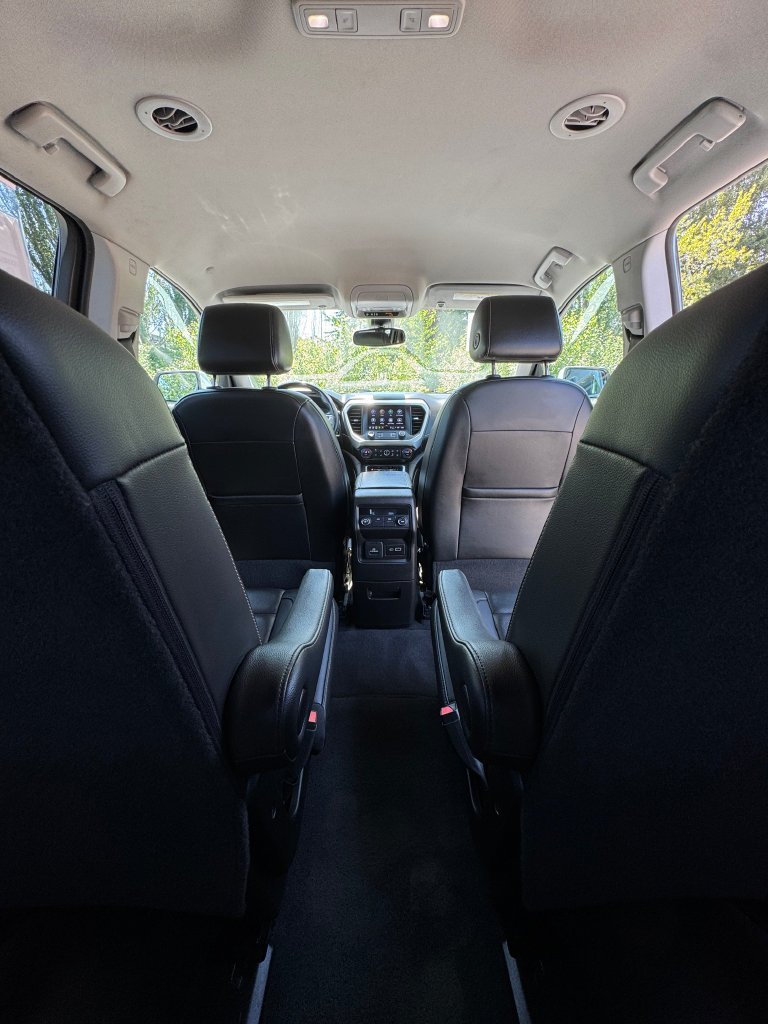 Used 2023 Summit White GMC SLT image 30
