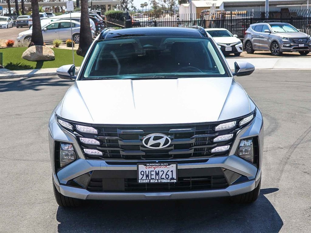 Used 2025 Silver Hyundai SEL Convenience image 2