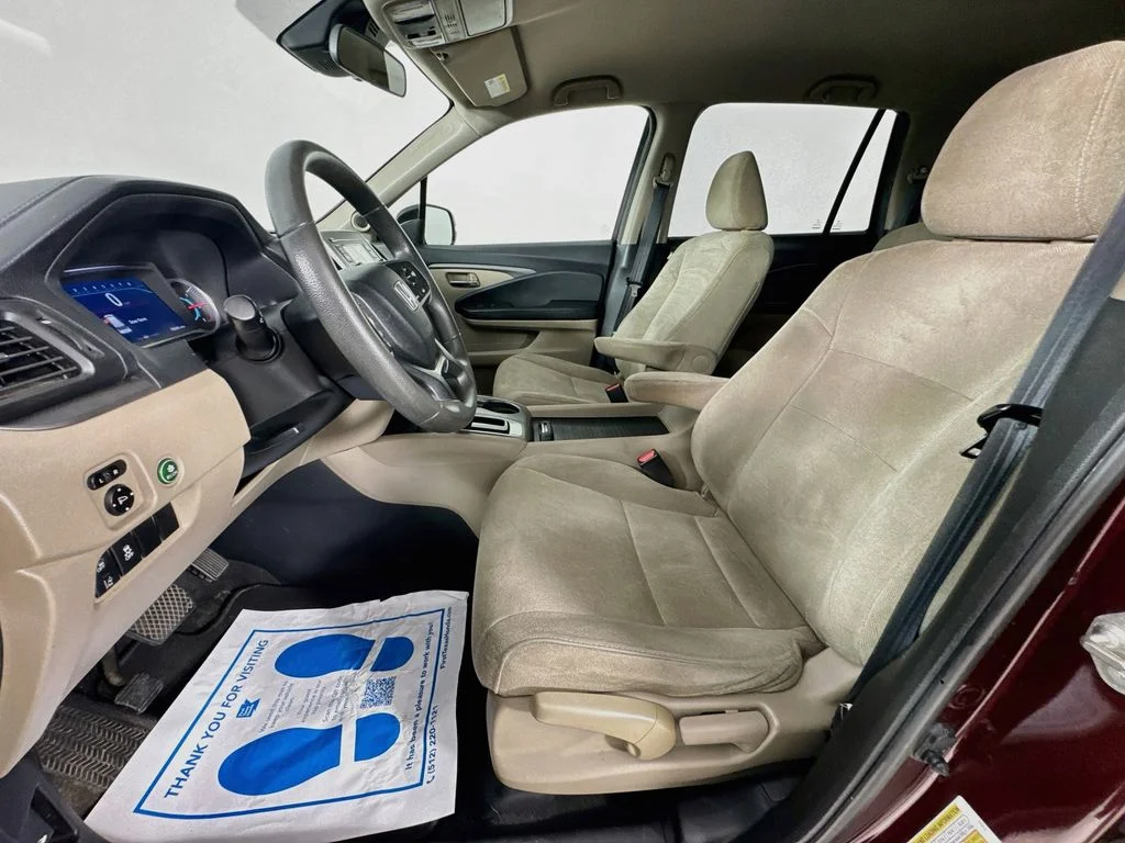 Certified Used 2019 Red Honda LX image 26