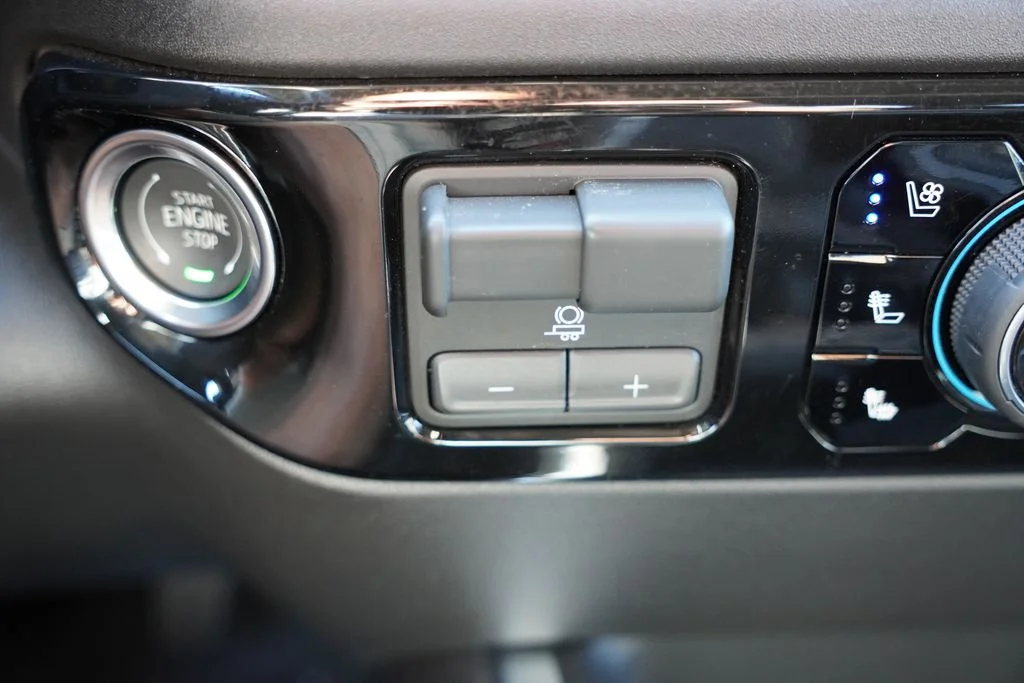 Used 2026 White Chevrolet LTZ image 32