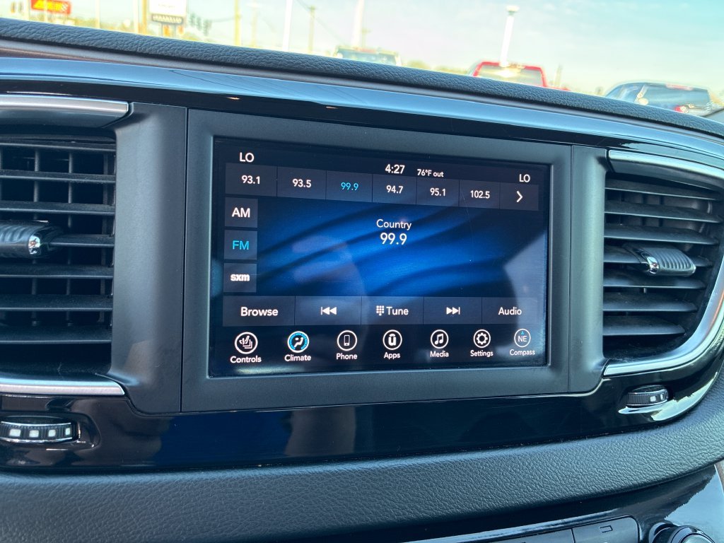 Used 2019 Gray Chrysler Touring L image 17