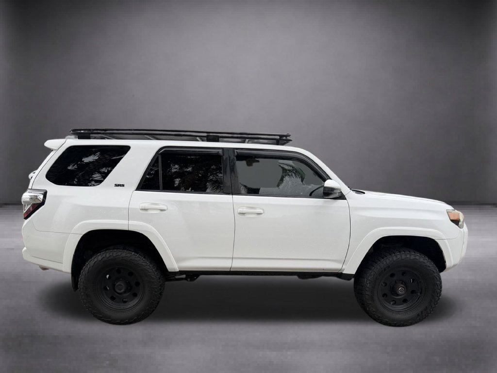 Used 2015 White Toyota SR5 image 15