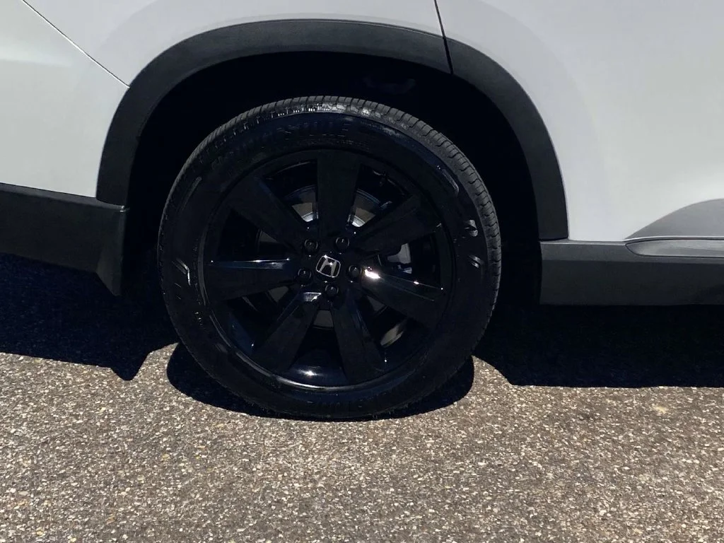 Certified Used 2025  Honda Black Edition image 11