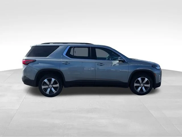 Used 2023 Sterling Gray Metallic Chevrolet LT Leather image 4