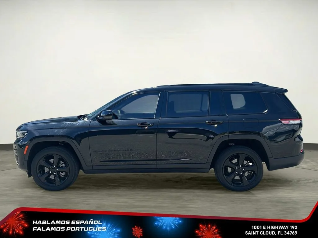 Used 2024 Black Jeep Altitude X 4x4 image 3