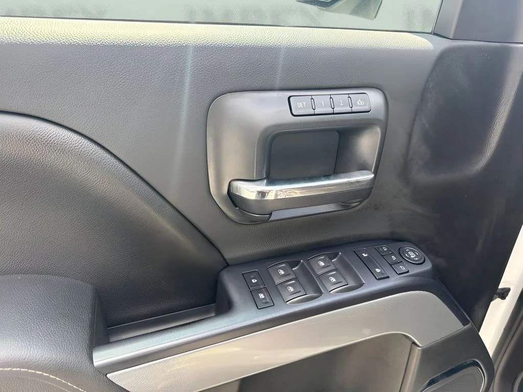 Used 2015 White Chevrolet LTZ image 23