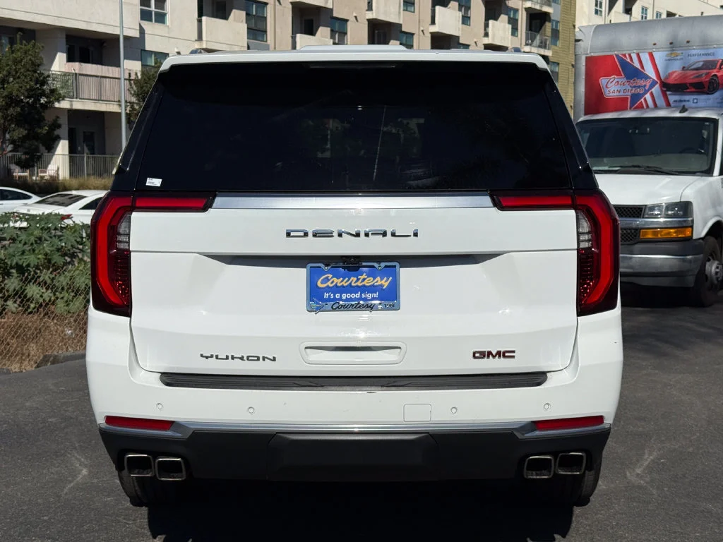Used 2025 Summit White GMC Denali image 7