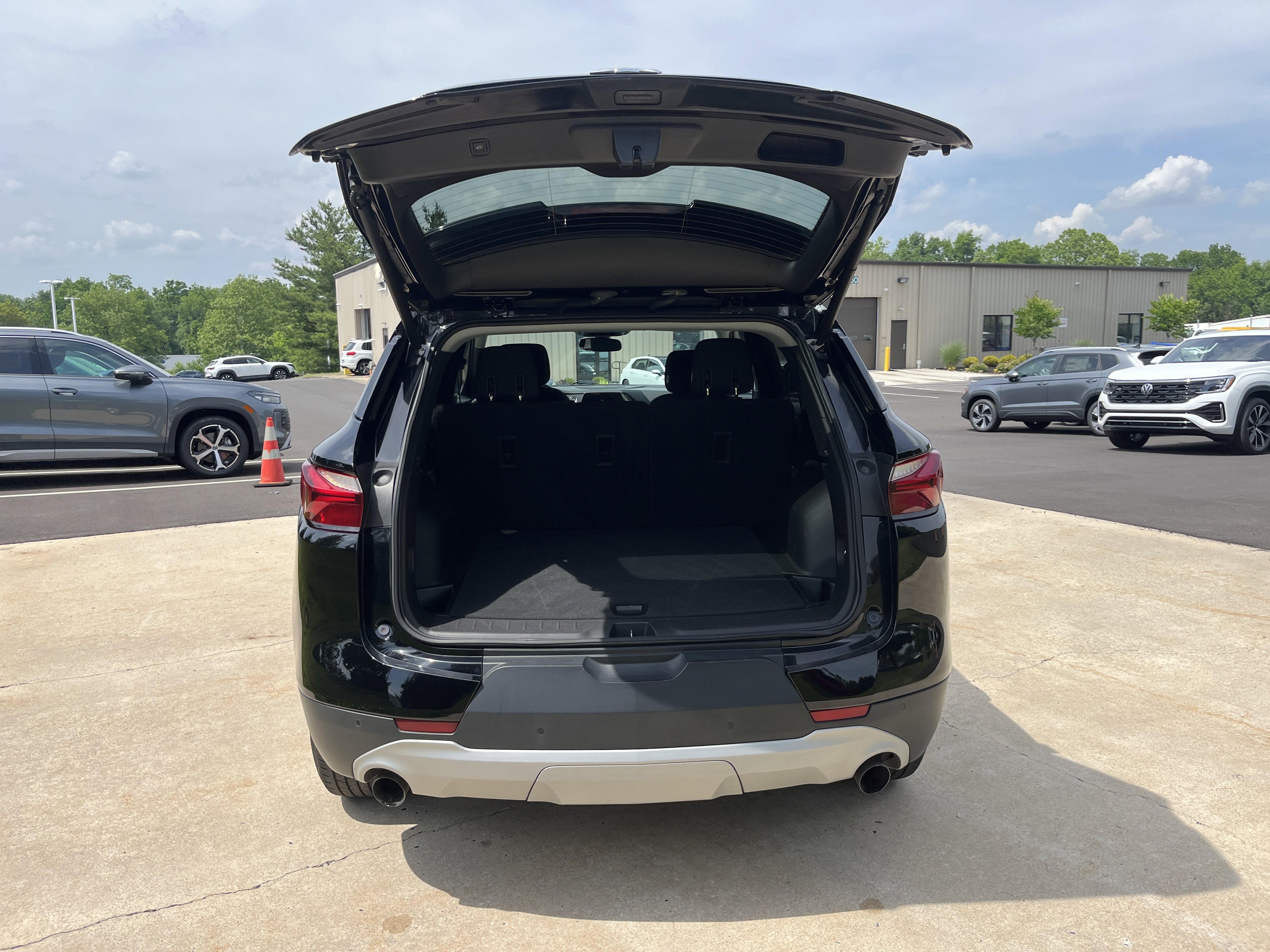 Used 2019 Black Chevrolet 2LT image 11