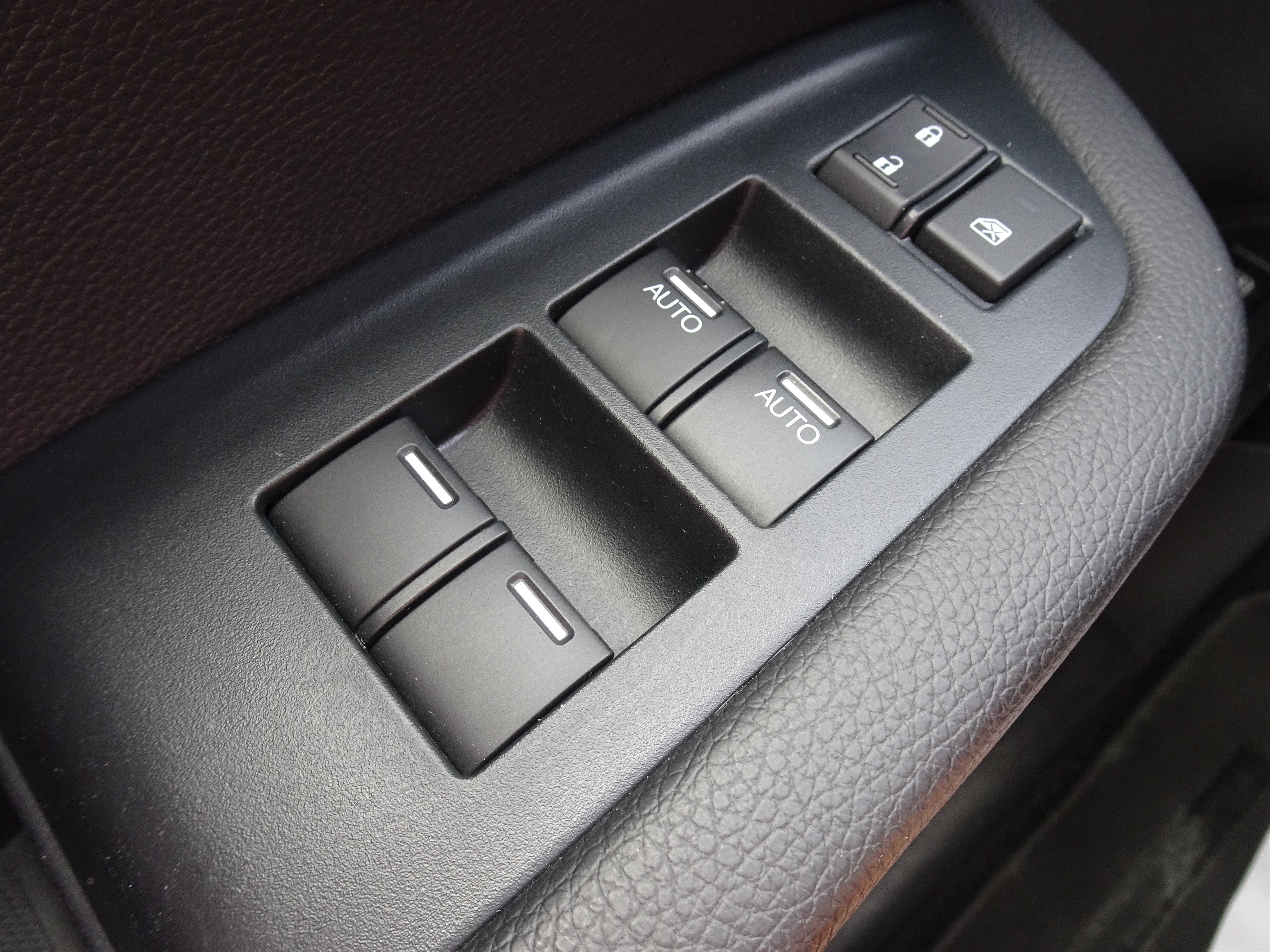 Used 2023 Crystal Black Pearl Honda Black Edition image 24