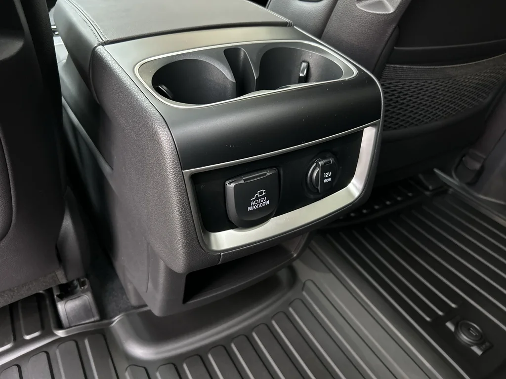 New 2026 Snow White Pearl Kia SX Prestige image 15