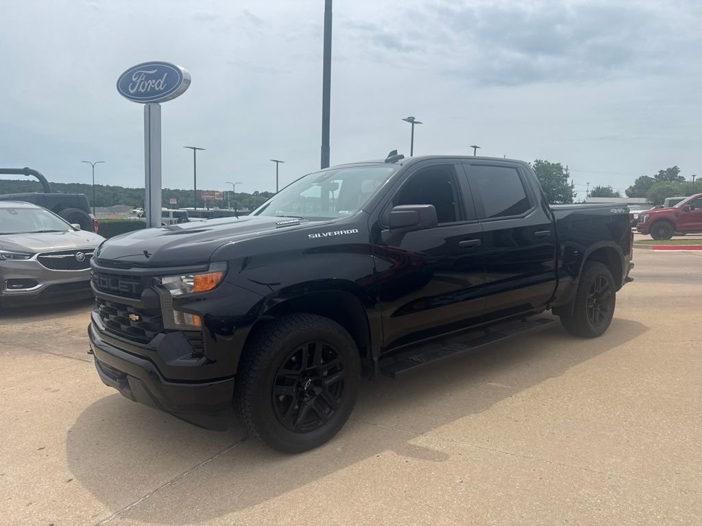 Used 2025 Black Chevrolet Custom image 6