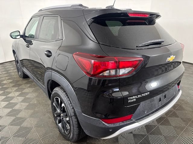 Used 2022 Black Chevrolet LT image 6