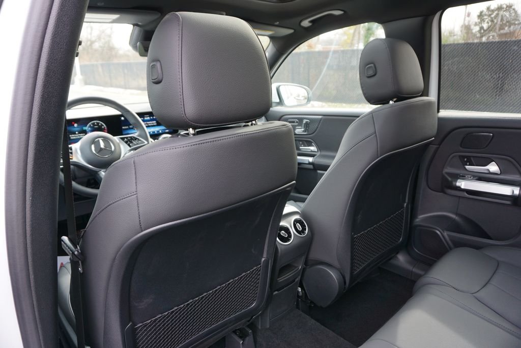 Used 2026 Polar White Mercedes-Benz GLB 250 image 15