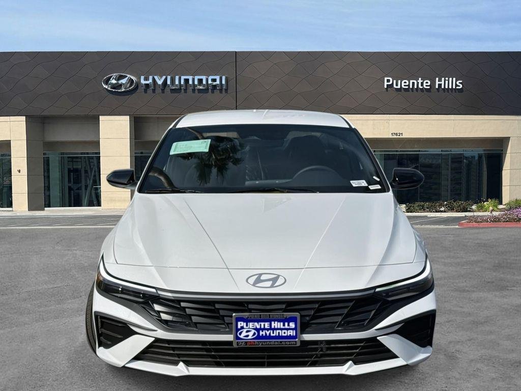 New 2026 White Hyundai SEL Sport image 2