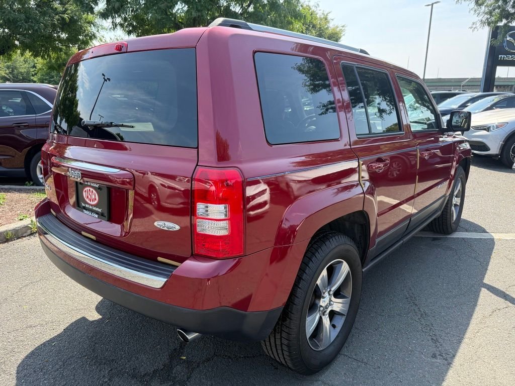 Used 2016 Red Jeep Latitude image 7