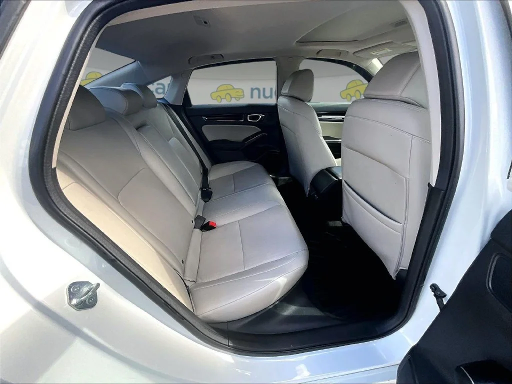 Used 2022 White Honda Touring image 16
