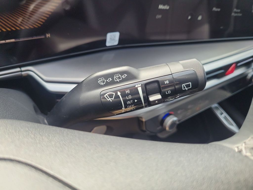 New 2026 White Kia S image 28