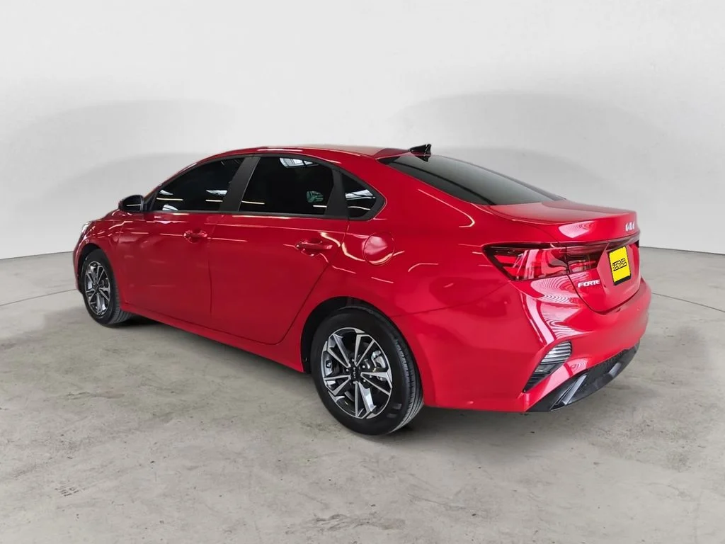 Used 2024 Red Kia LXS image 7