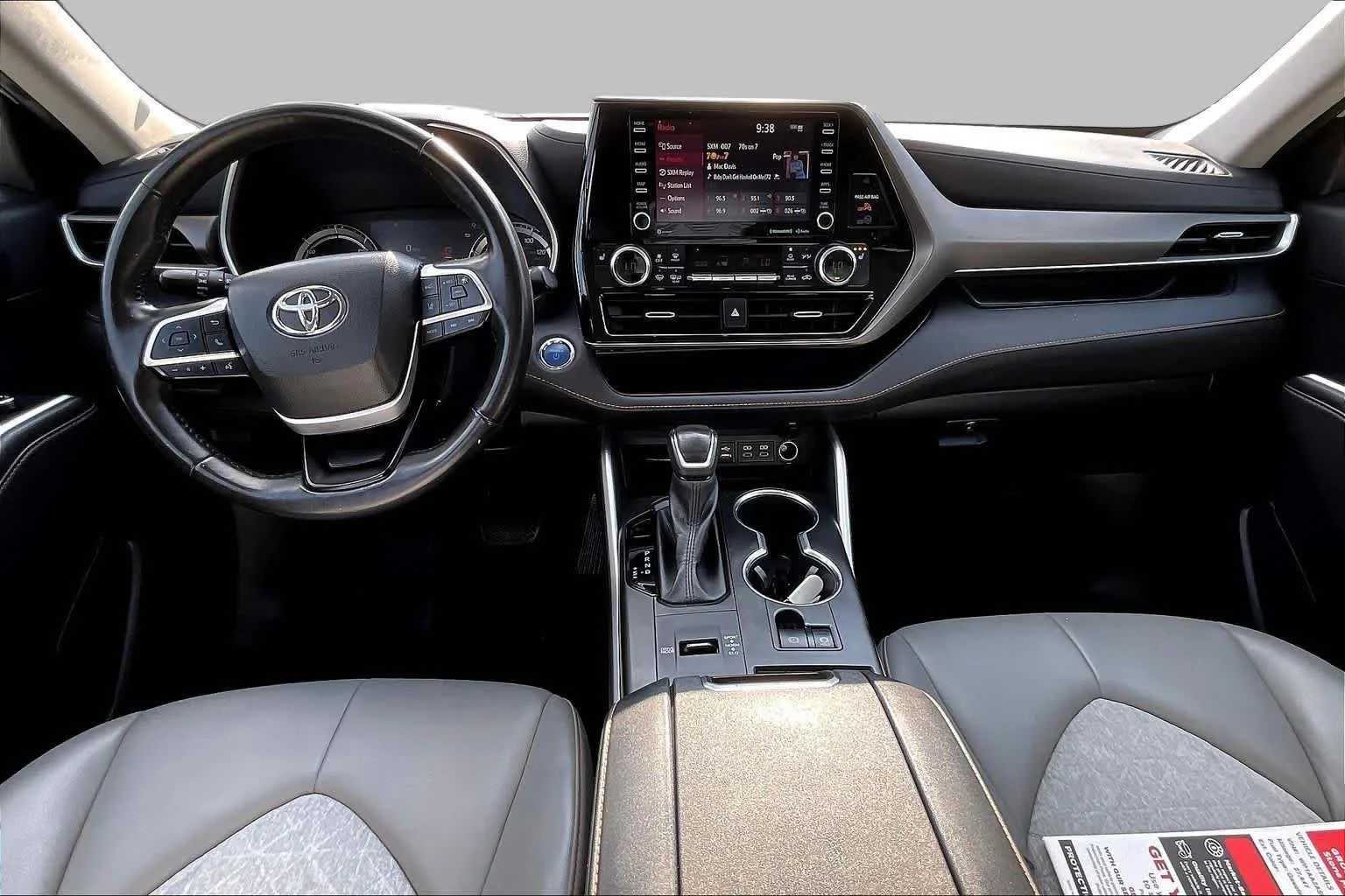 Used 2022 Wind Chill Pearl Toyota Hybrid Bronze Edition image 16