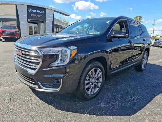 Used 2023 Black GMC SLT image 3