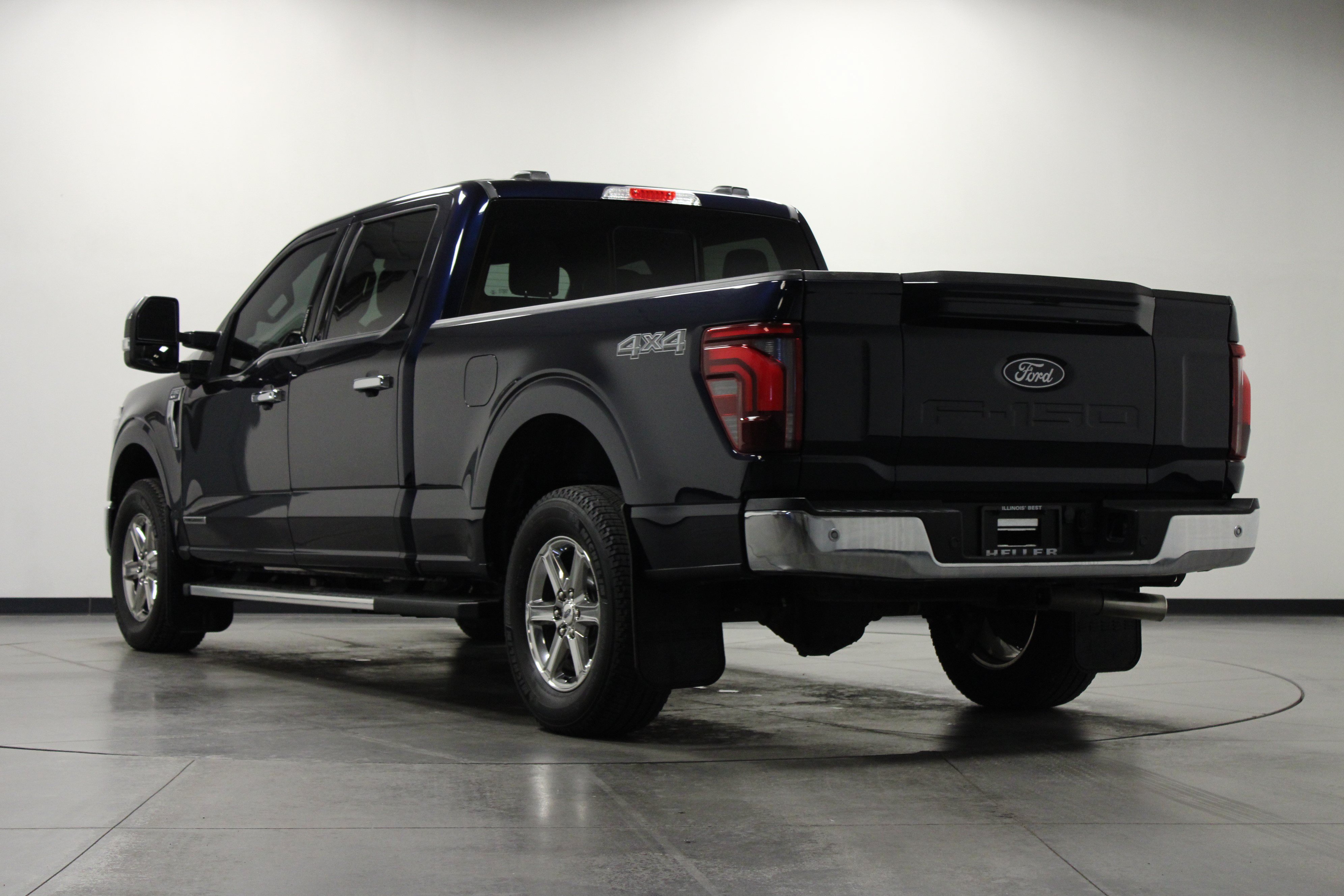 Used 2024 Antimatter Blue Metallic Ford LARIAT image 6