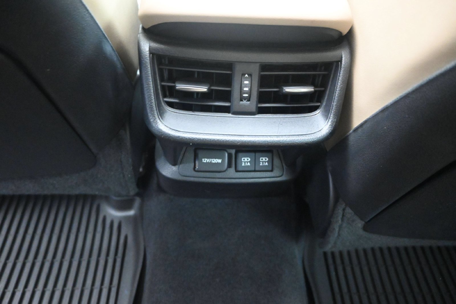 2021 Lexus ES 350 - Photo 18