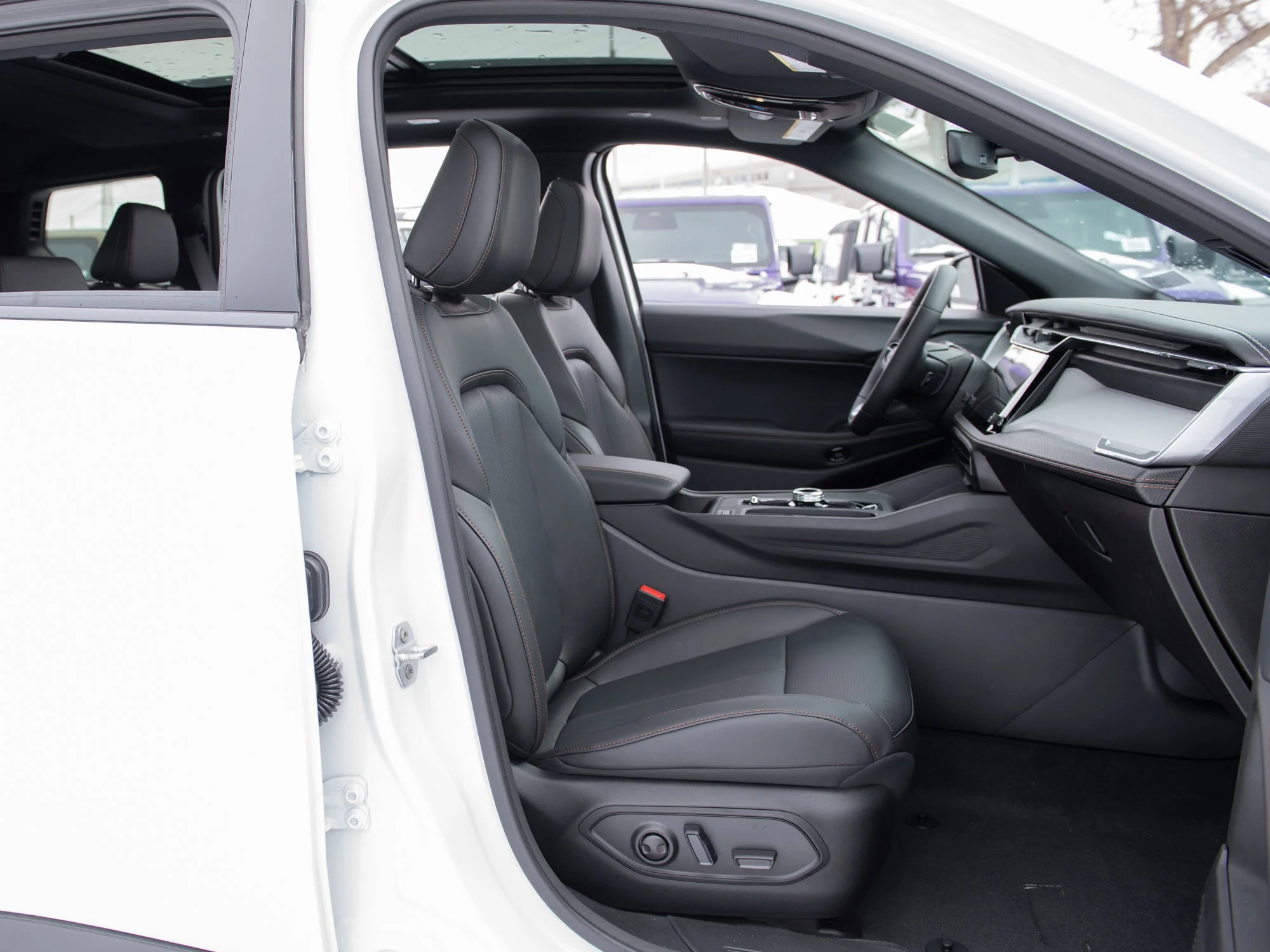 New 2026 White Jeep Limited* image 25