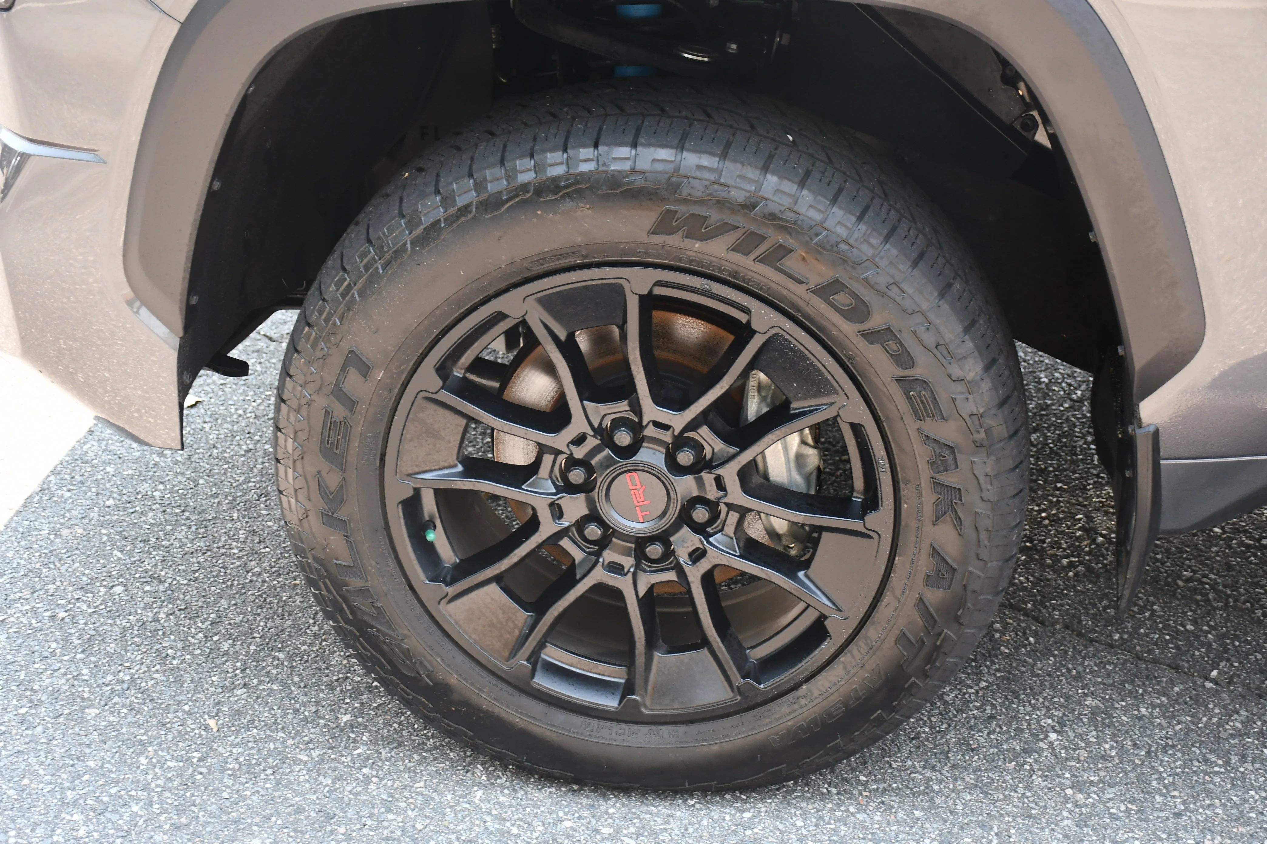 2025 Toyota Tundra Limited - Photo 22