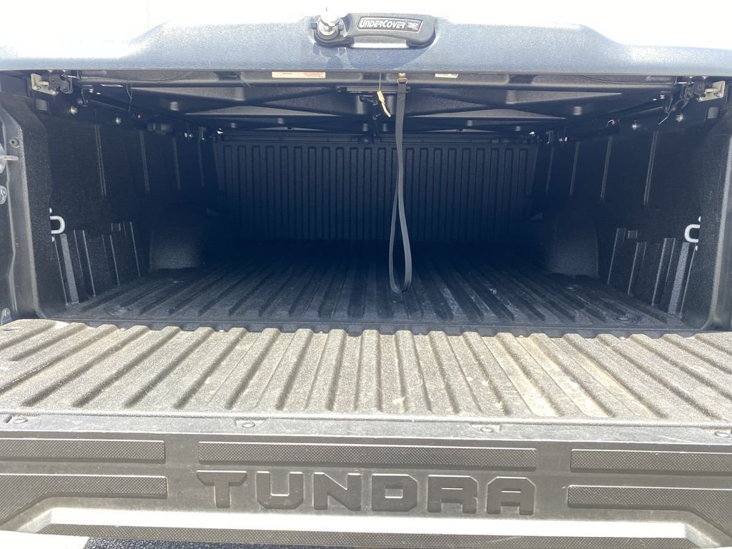 Used 2022 White Toyota SR5 image 29