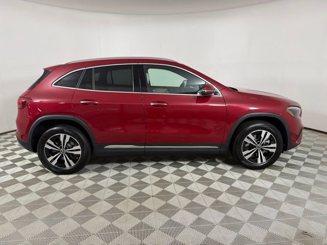 New 2026 MANUFAKTUR Patagonia Red Metallic Mercedes-Benz GLA 250 image 8
