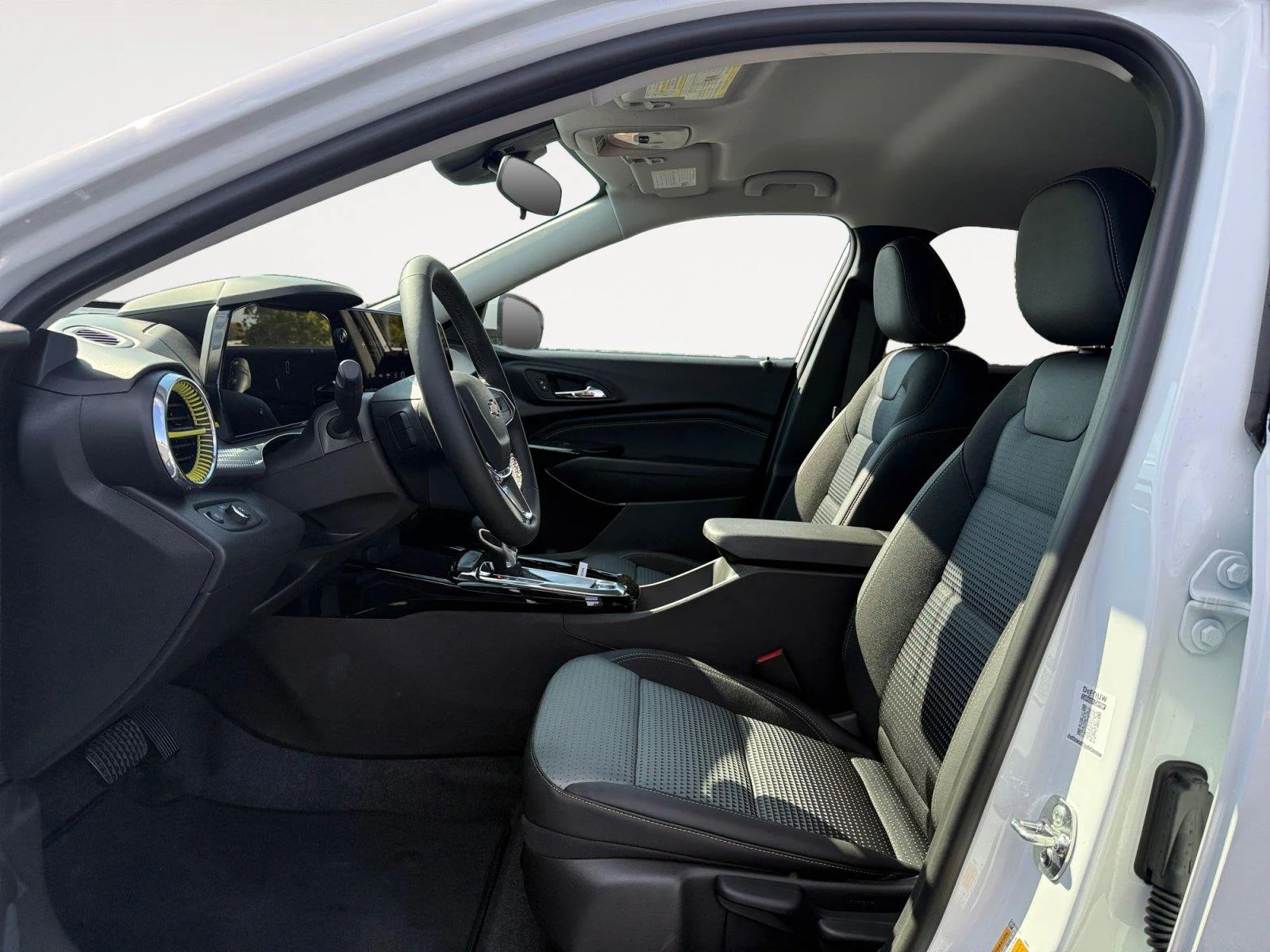 2026 Chevrolet Trax LT - Photo 10